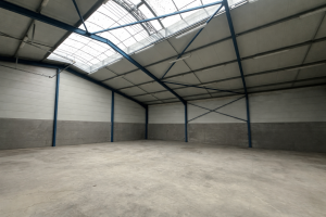 SAINT-QUENTIN LOCAL D’ACTIVITE 550M2