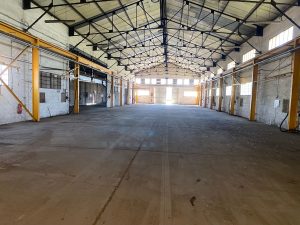 ROYE (80700) Local industriel 1 800 m2 avec terrain de 10 00